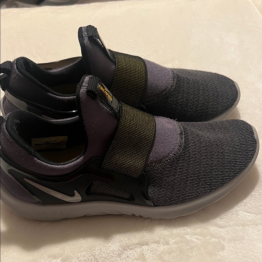 Nike Black and Gray Athletic Shoes
